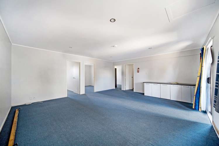 77 Maplesden Drive Clendon Park_11