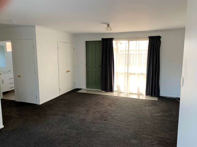 3/12A Keeling Road Henderson_3