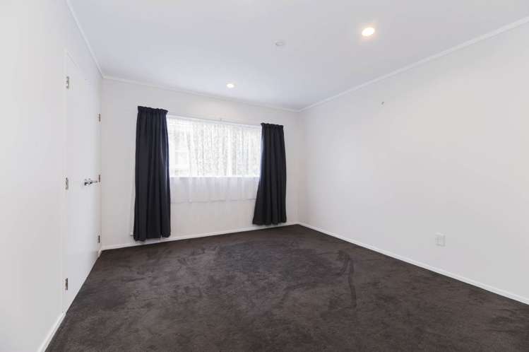 3/210 Edmonton Road Te Atatu South_11