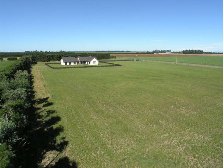 712 Highfield Road Darfield_17