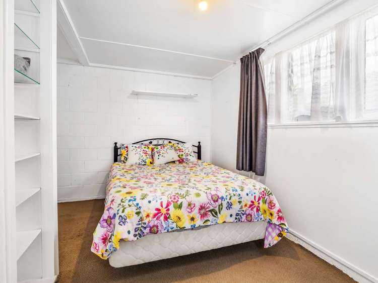 8 Chelwood Street Takaro_22