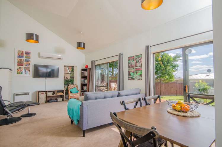 2/78a Woodglen Road Glen Eden_8