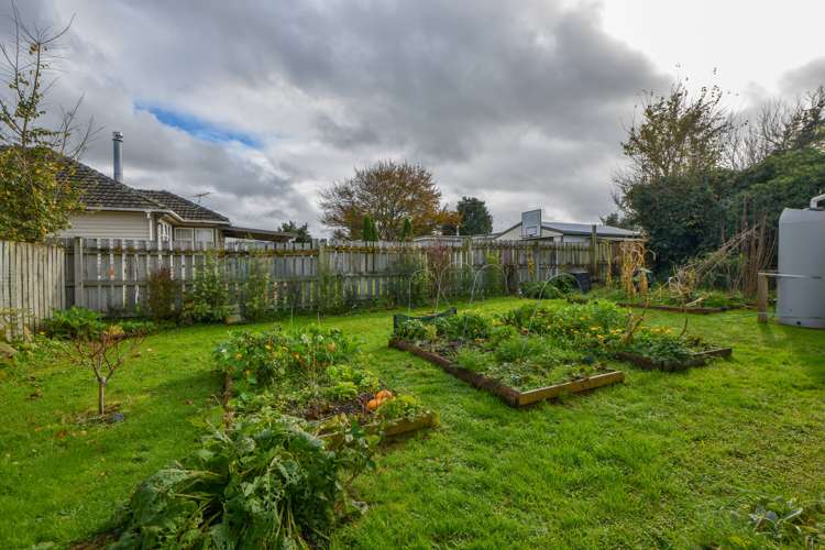 255 High Street North Carterton_14