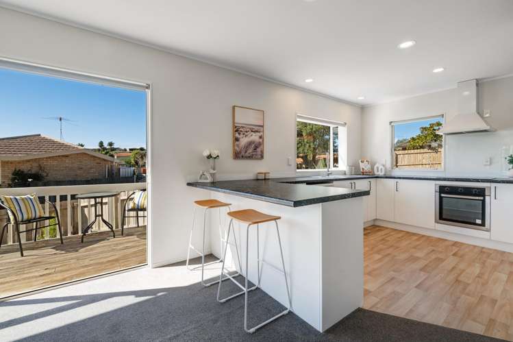 14 Greta Place Stanmore Bay_4