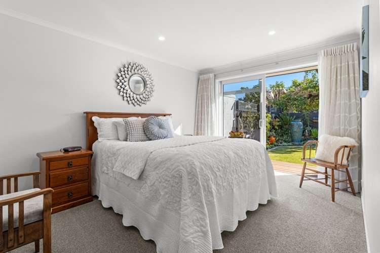 8 Webster Street Westown_15