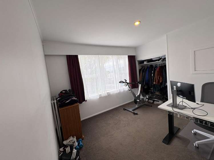 111 Tiroroa Avenue Te Atatu South_12