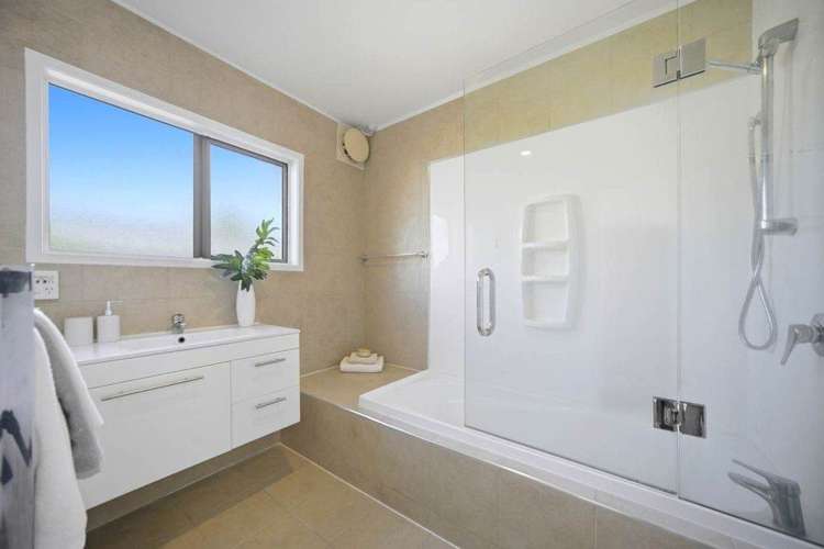 Montclair Rise Browns Bay_12