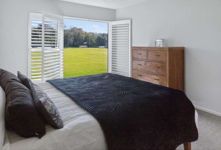 8C Jern Place Eastern Beach_24
