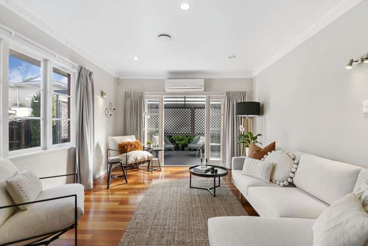 9 Glengarry Road Glen Eden_7