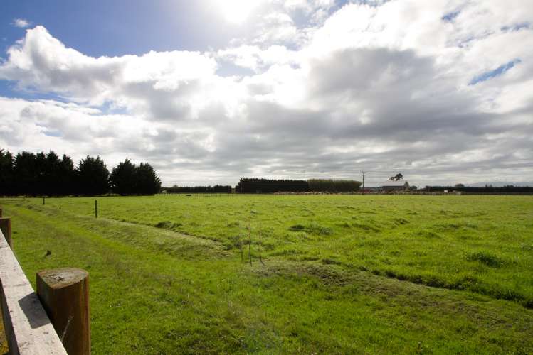 2027 Longburn Rongotea Road Longburn_19