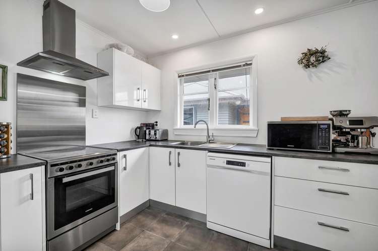 60 Egmont Street Hawera_7