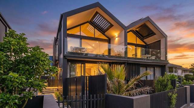 Luxury living in central Nelson with scenic views