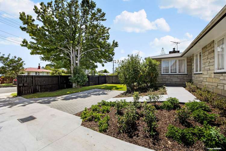 88 Cobham Crescent Kelston_6