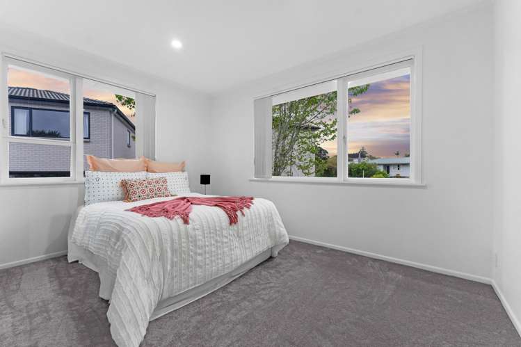 12 Ozich Avenue Te Atatu South_10