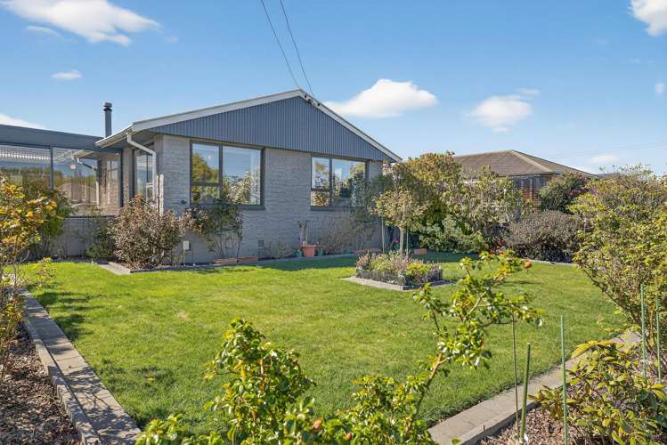 84 Greenhaven Drive Burwood_17