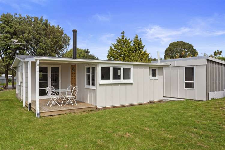 44 Queens Avenue Waikuku Beach_1