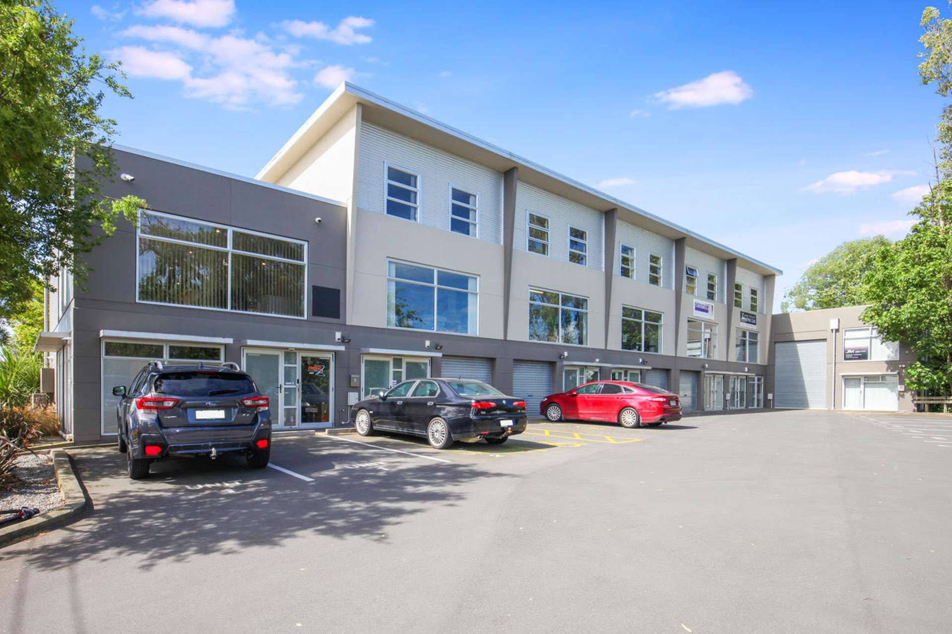 2/6 Raycroft Street Waltham_0