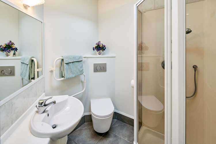 58 Laings Road Lower Hutt_17