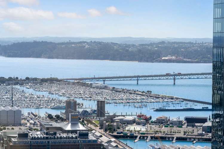 4401/10 Commerce Street City Centre_21