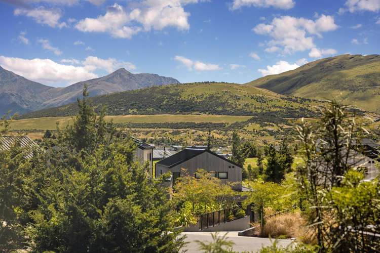 27a Falconer Rise Jacks Point_21