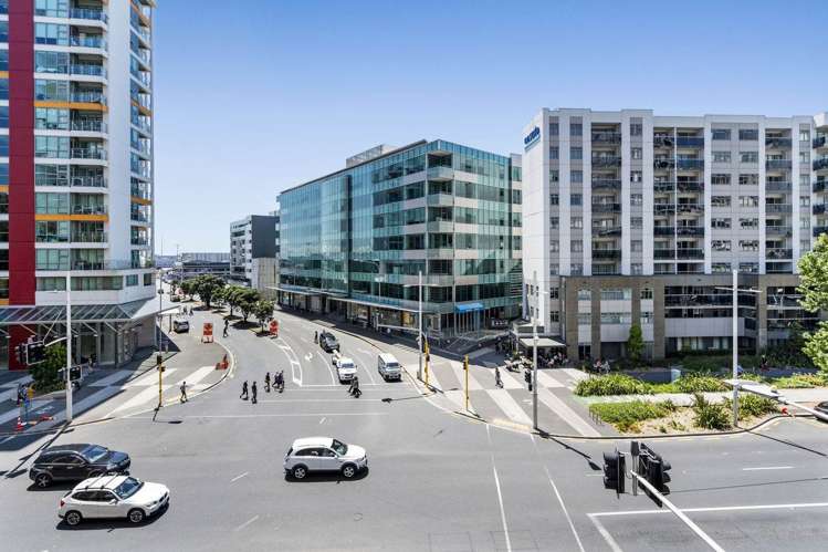 213/47 Beach Road City Centre_21