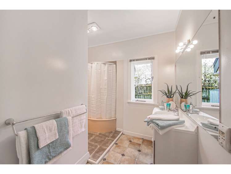 29 Dobell Road Stanmore Bay_14