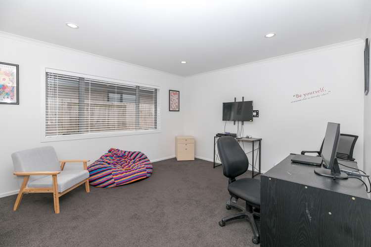 2 Blackwood Crescent Glenview_6