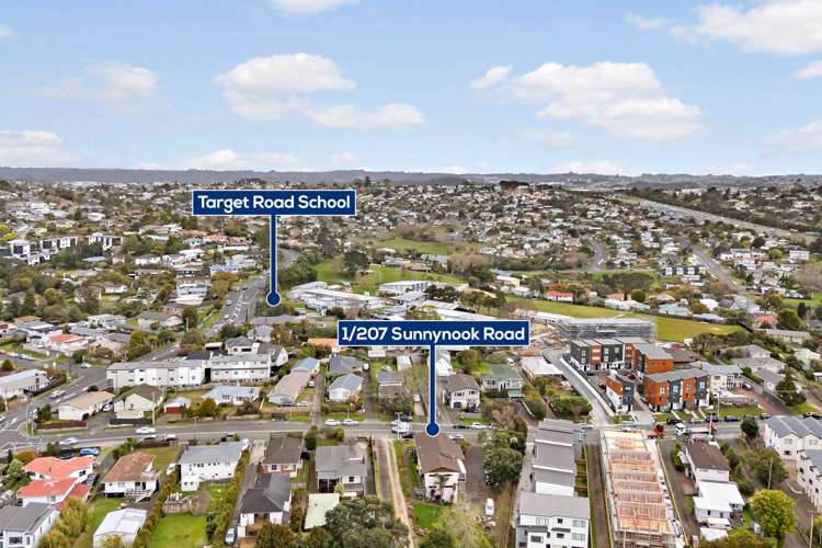 1/207 Sunnynook Road Totara Vale_15
