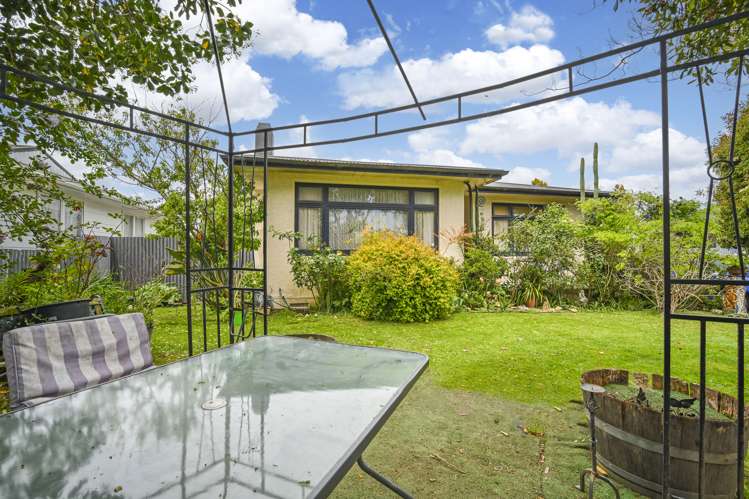 7 Livingstone Road Flaxmere_11