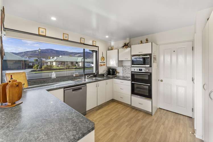 40 Tyree Drive Stoke_13