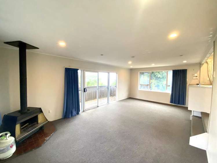14a Target Road Totara Vale_9