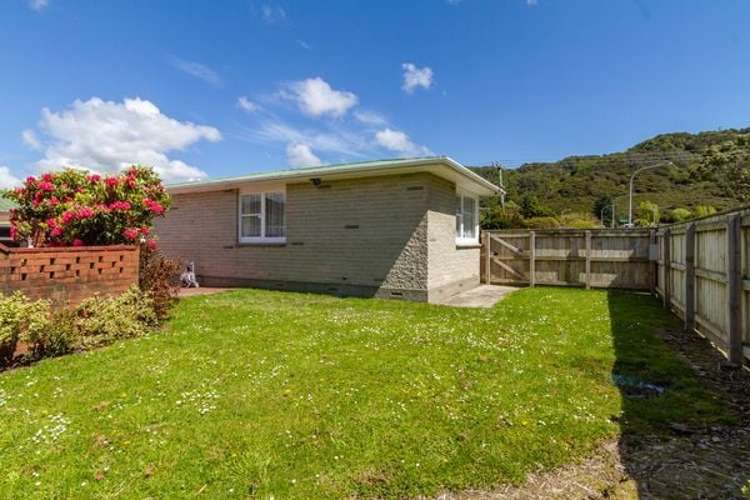 14 Parkway Wainuiomata_1