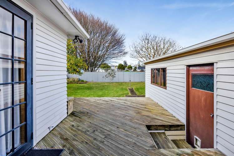 14 Karaka Street Merrilands_26