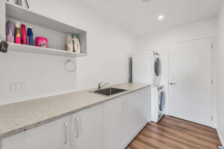 56 Summers Road Darfield_13