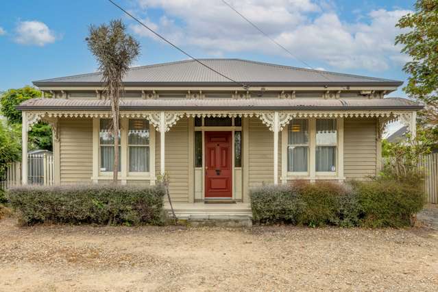 Gorgeous Character Home Close to CBD!
