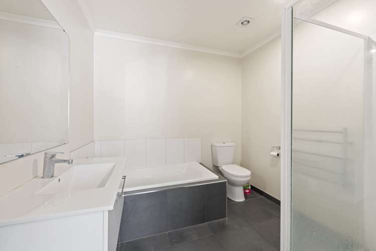 32 Akeake Lane Manurewa_10