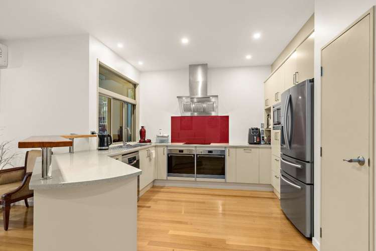 5 Oakford Park Crescent Greenhithe_5