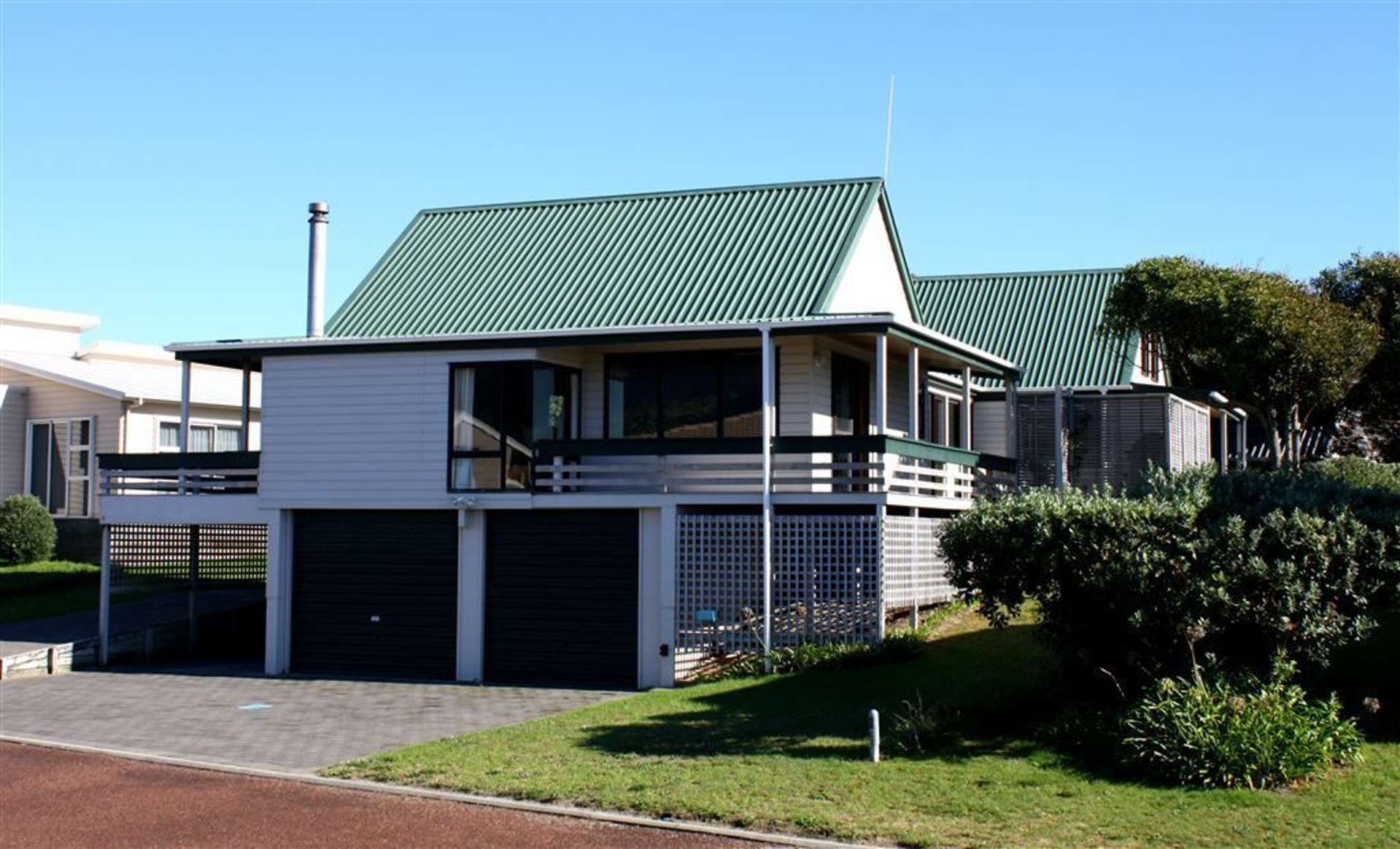 4 Braddock Grove Pauanui_0