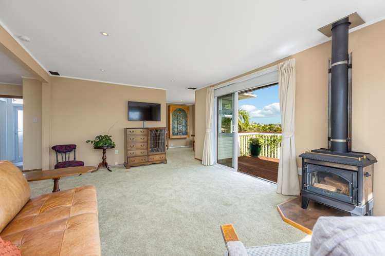 27 Shakespear Road Army Bay_9