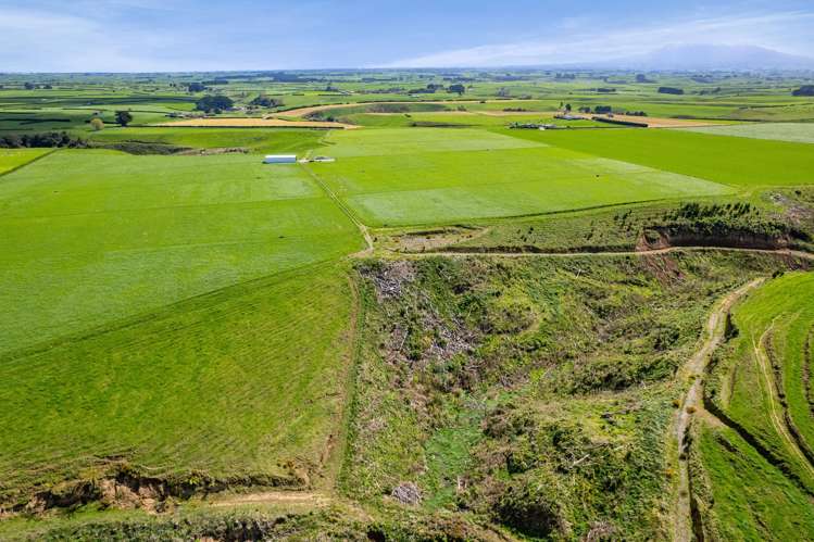 0n Mountain Road Normanby_7