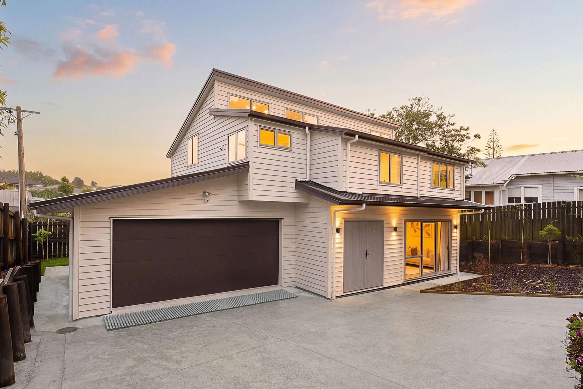 61A Simpson Road Ranui_0