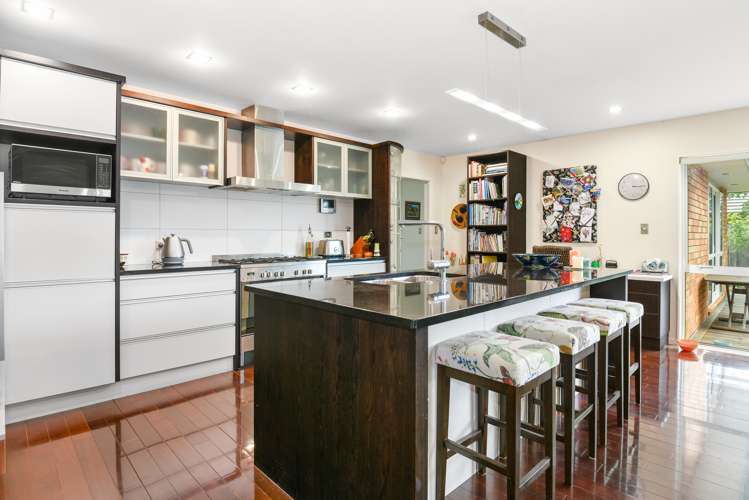 32 Carroll Place Owhata_14