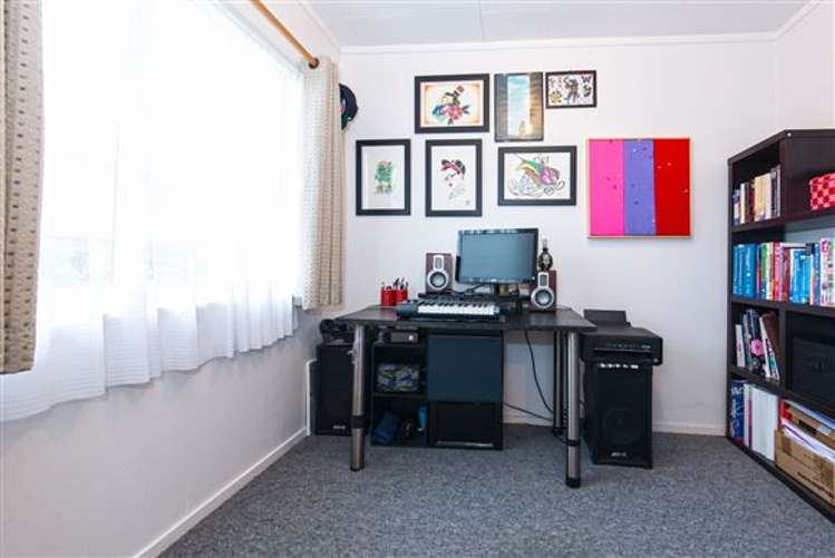 19 Meadowvale Rise Titirangi_11