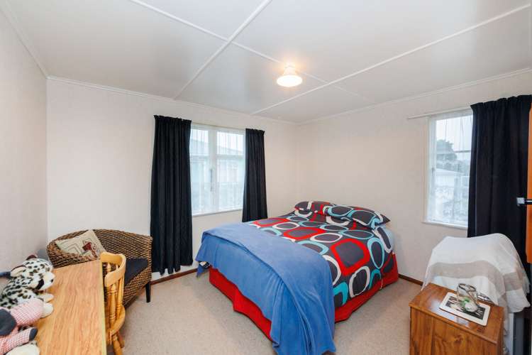 24 Clyde Crescent Roslyn_8