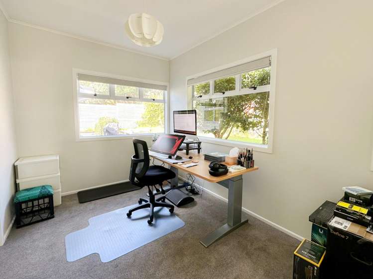 2 Berwick Grove Seatoun_13