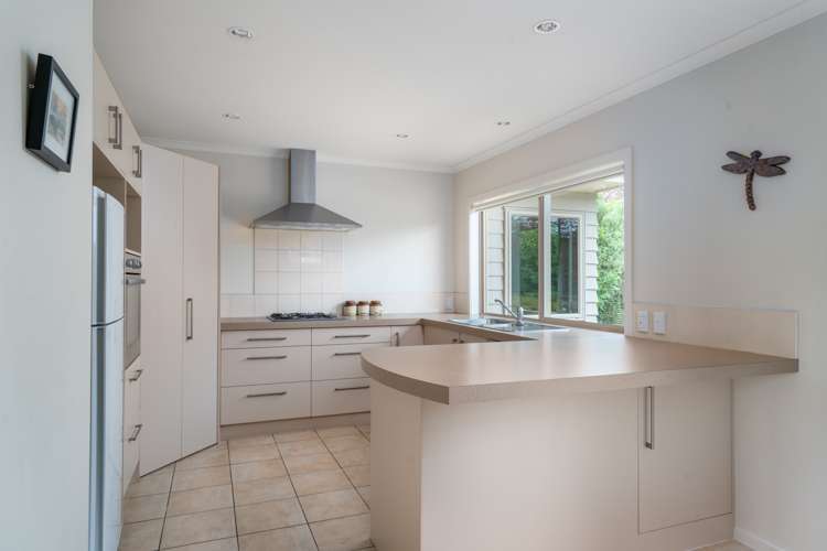 12 March Brown Place Nukuhau_10