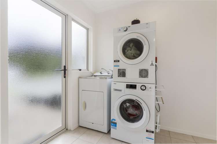 14 Gibbia Way Beachlands_27