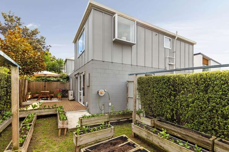 2/139 Brougham Street Addington_10