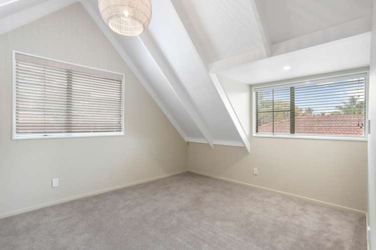 2/10 Sailfish Drive West Harbour_13