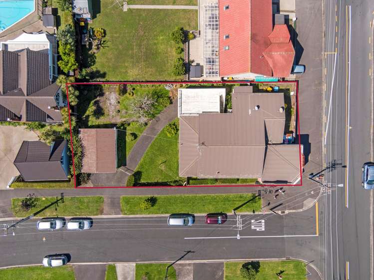 18 Old Lake Road Narrow Neck_11